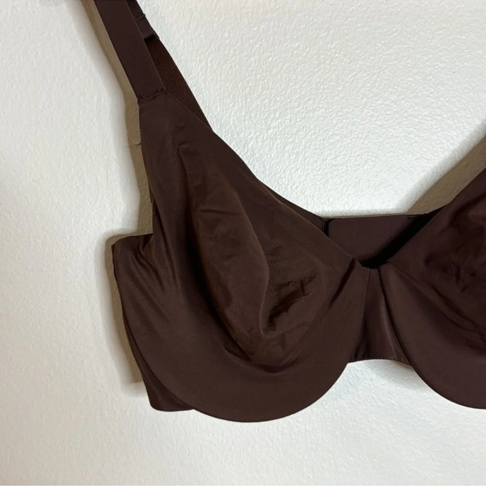 Skims ladies smoothing intimates full coverage bra in cocoa size 32DD (2610) - Picture 5 of 6